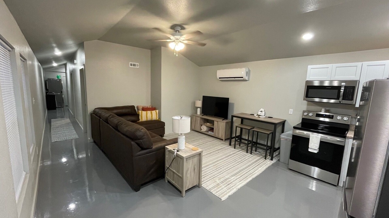 Photo of Livingroom in Sallisaw