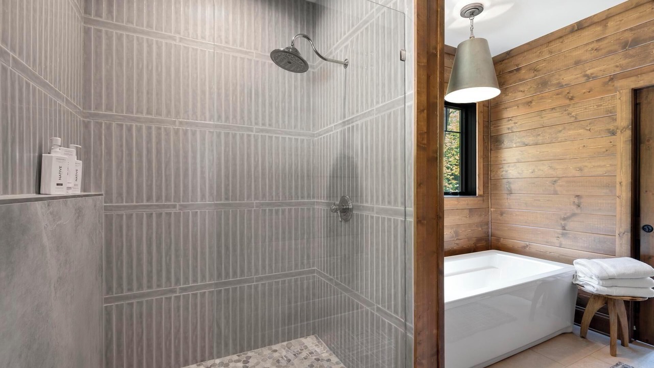 Photo of Bathroom in Elizabeth