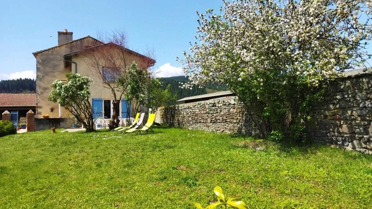 Photo of Outdoor in Domeyrat