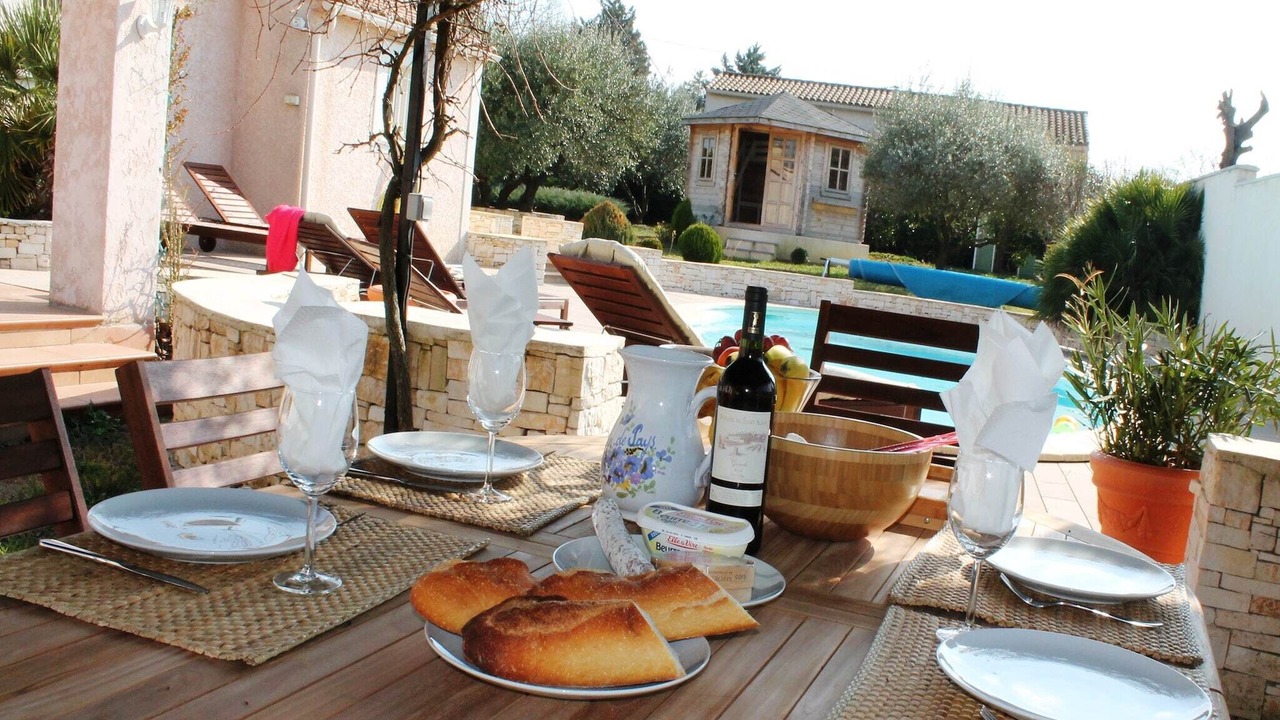 Photo of Patio Balcony in Rousson