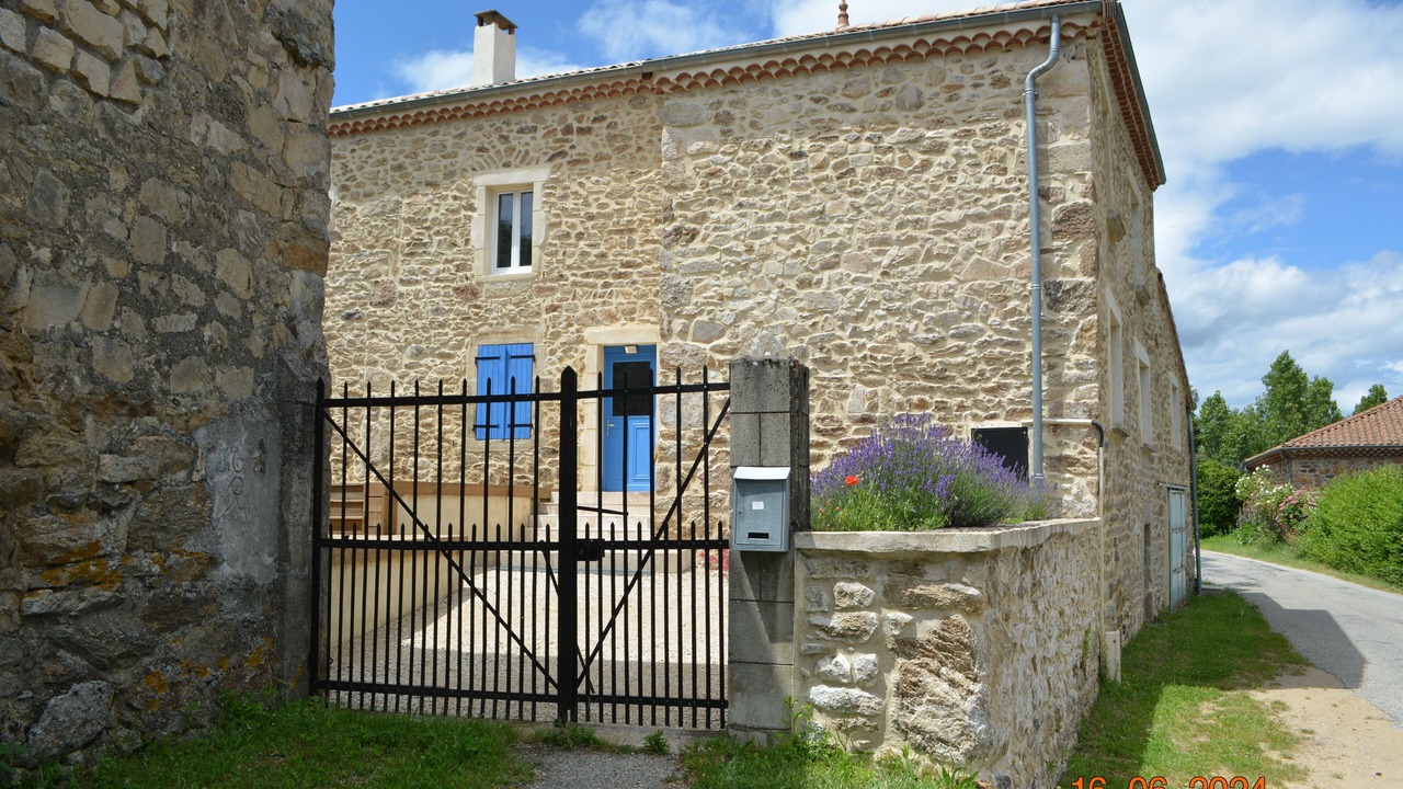 Photo of Outdoor in Gilhoc-sur-Ormeze