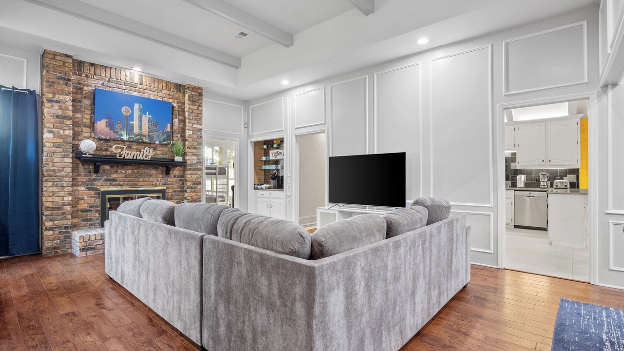 Photo of Livingroom in Far North Dallas