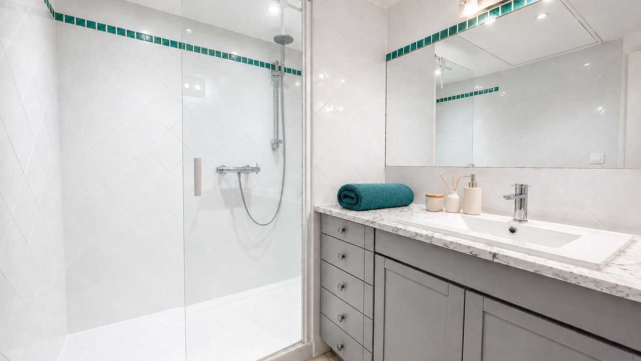 Photo of Bathroom in Carnon-Plage