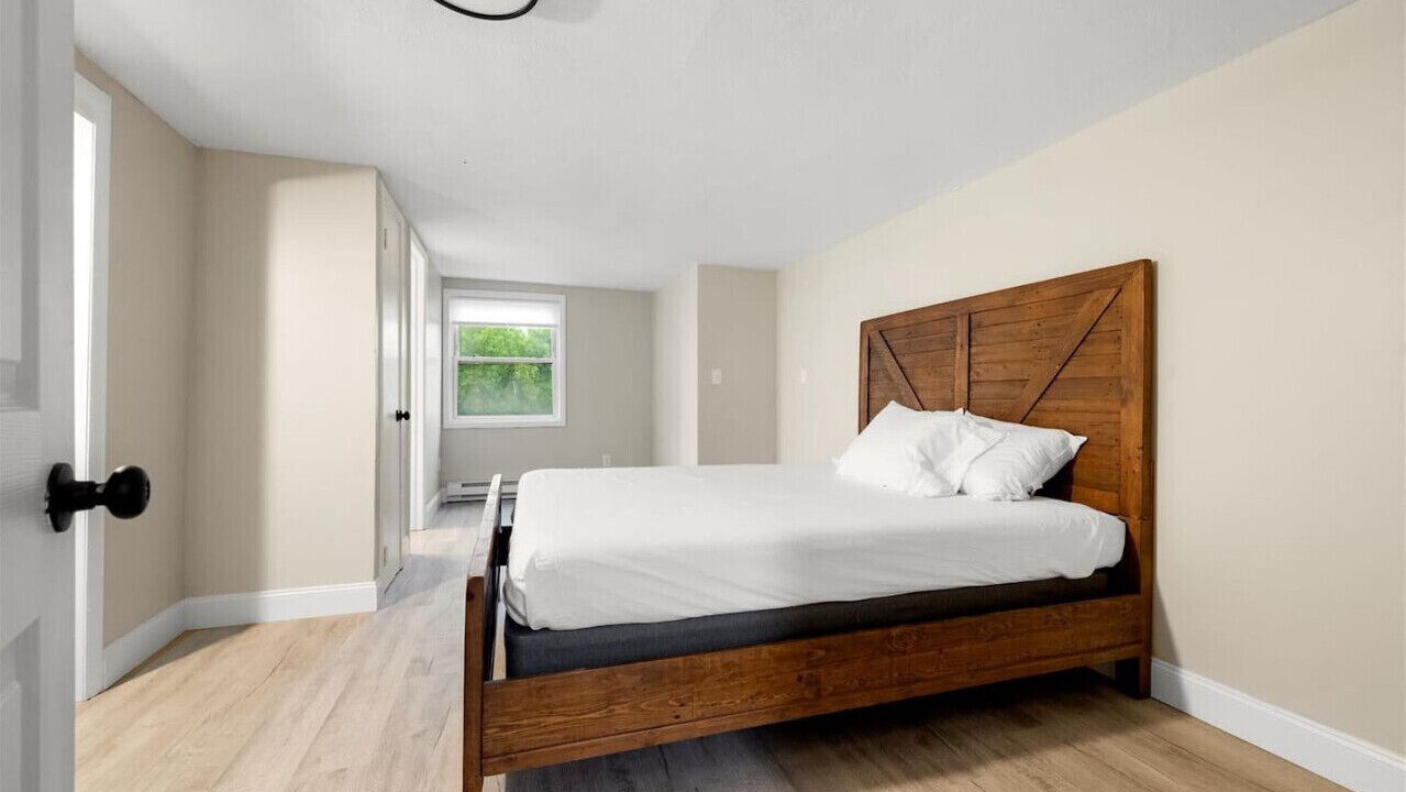 Photo of Bedroom in South Bay