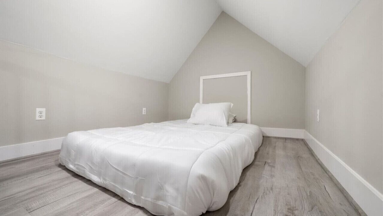 Photo of Bedroom in Sylvan Beach