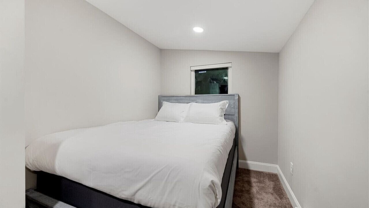 Photo of Bedroom in Sylvan Beach