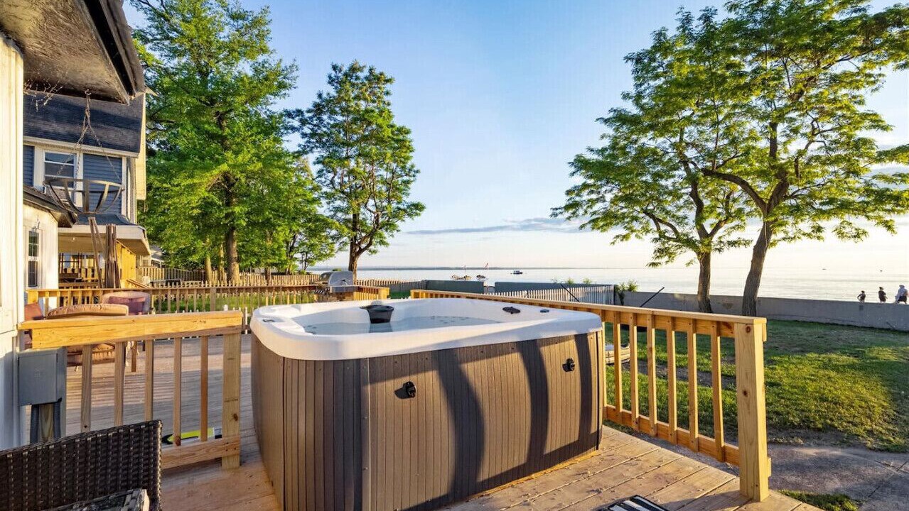 Photo of Patio Balcony in Sylvan Beach