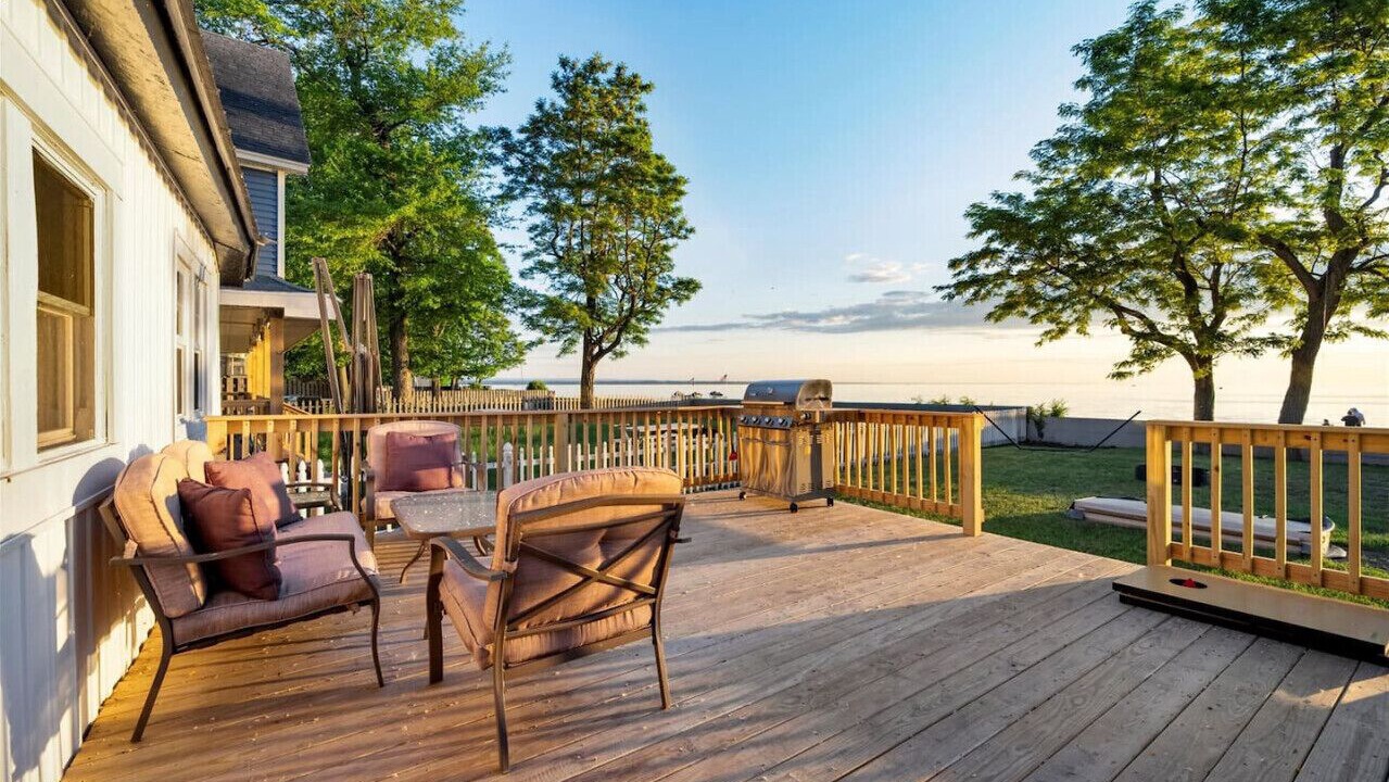 Photo of Patio Balcony in Sylvan Beach