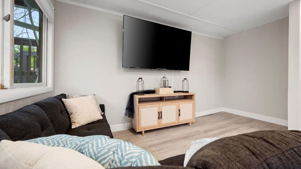 Photo of Livingroom in South Bay