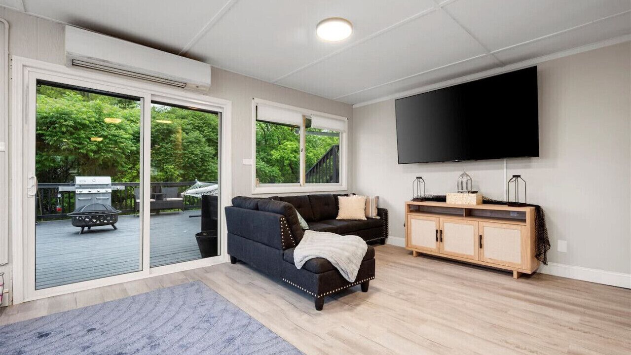 Photo of Livingroom in South Bay