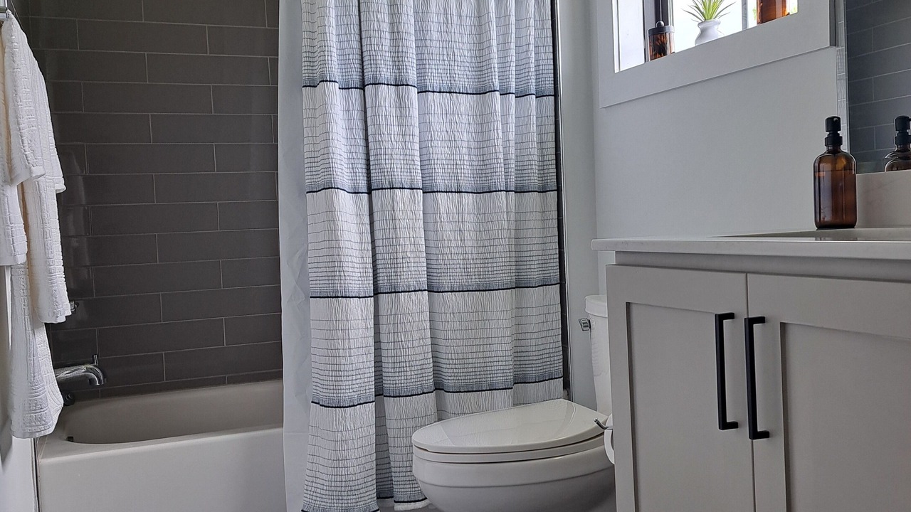 Photo of Bathroom in Southeast College Park