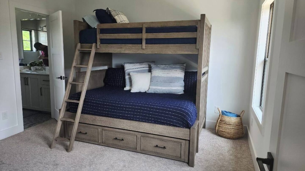 Photo of Bedroom in Southeast College Park