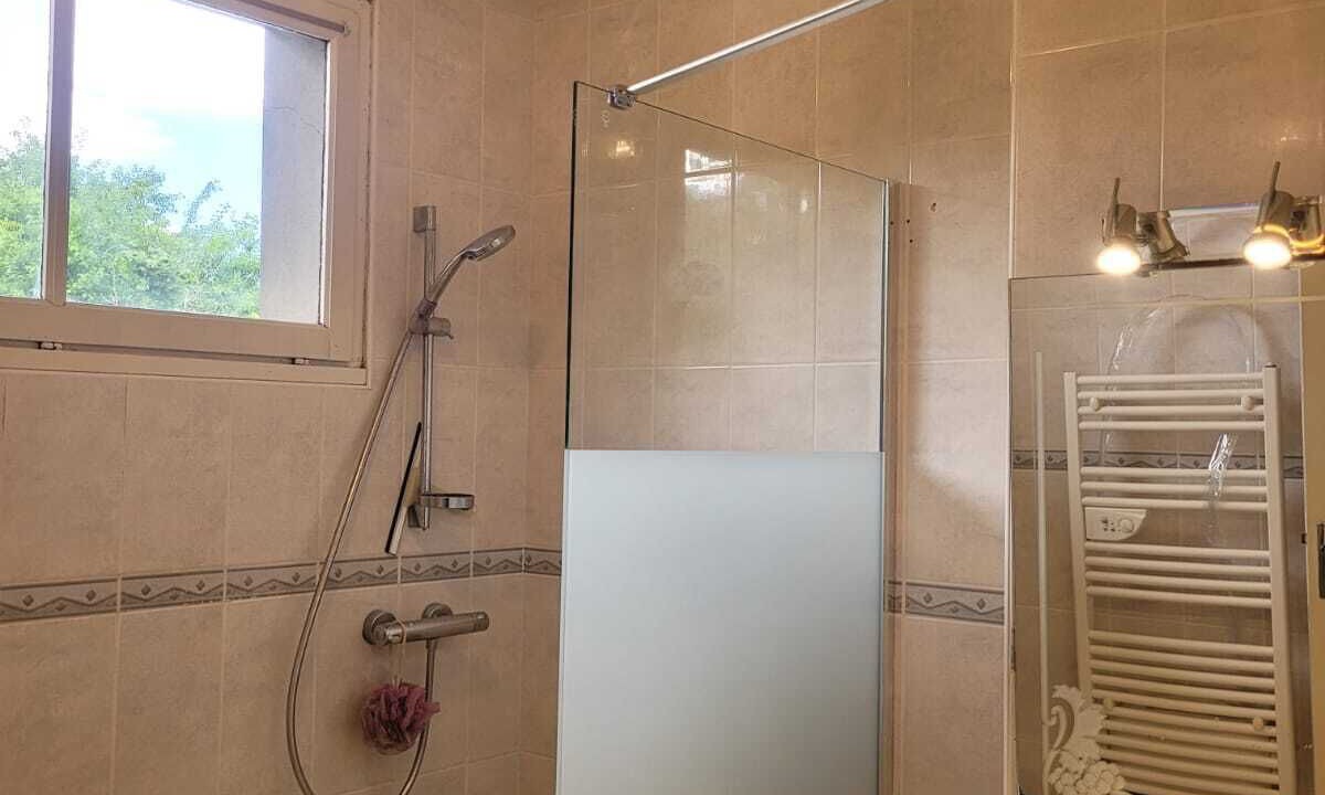 Photo of Bathroom in Lisle-sur-Tarn