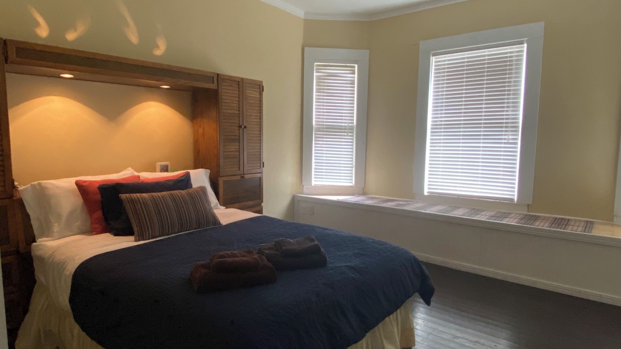 Photo of Bedroom in Fairmount