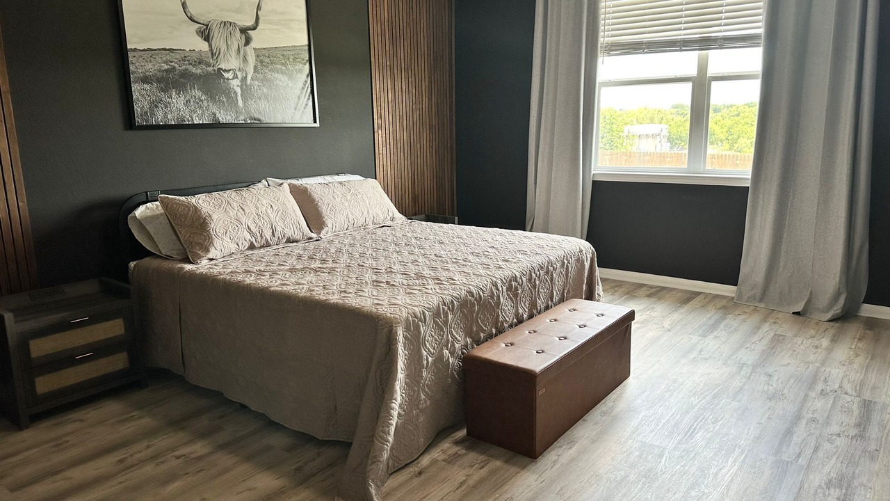 Photo of Bedroom in Kyle