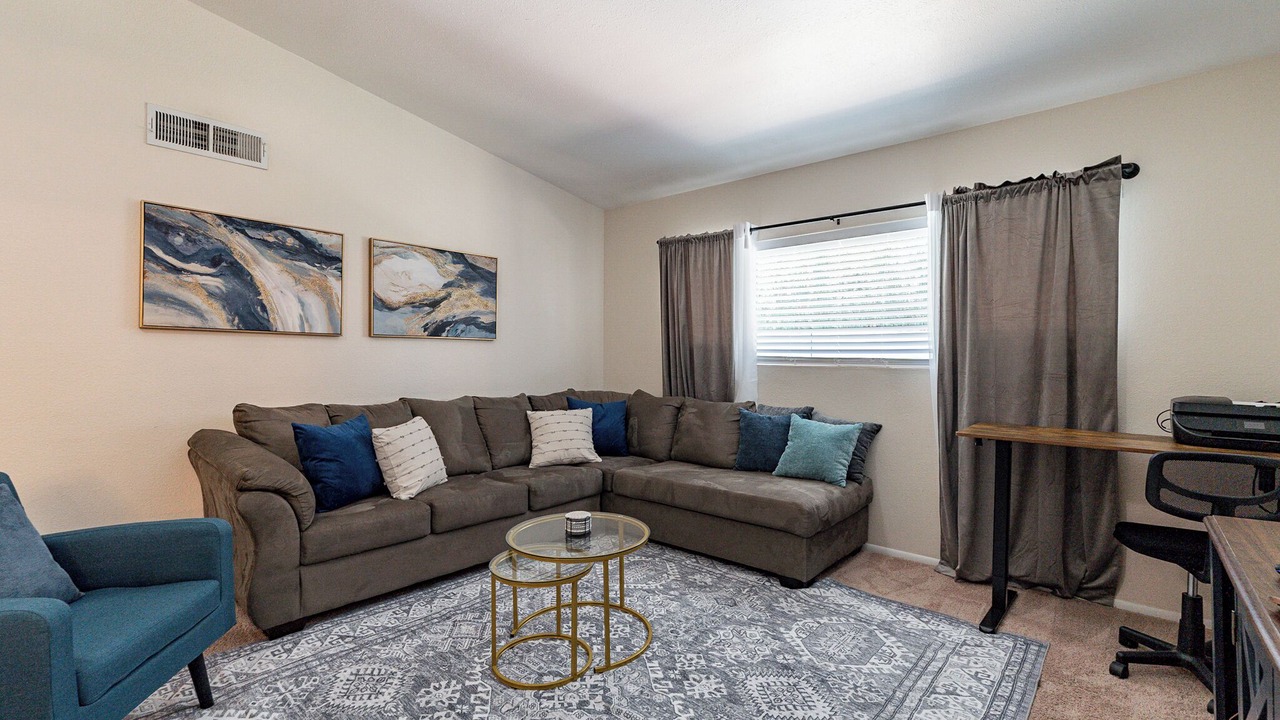 Photo of Livingroom in North Mountain