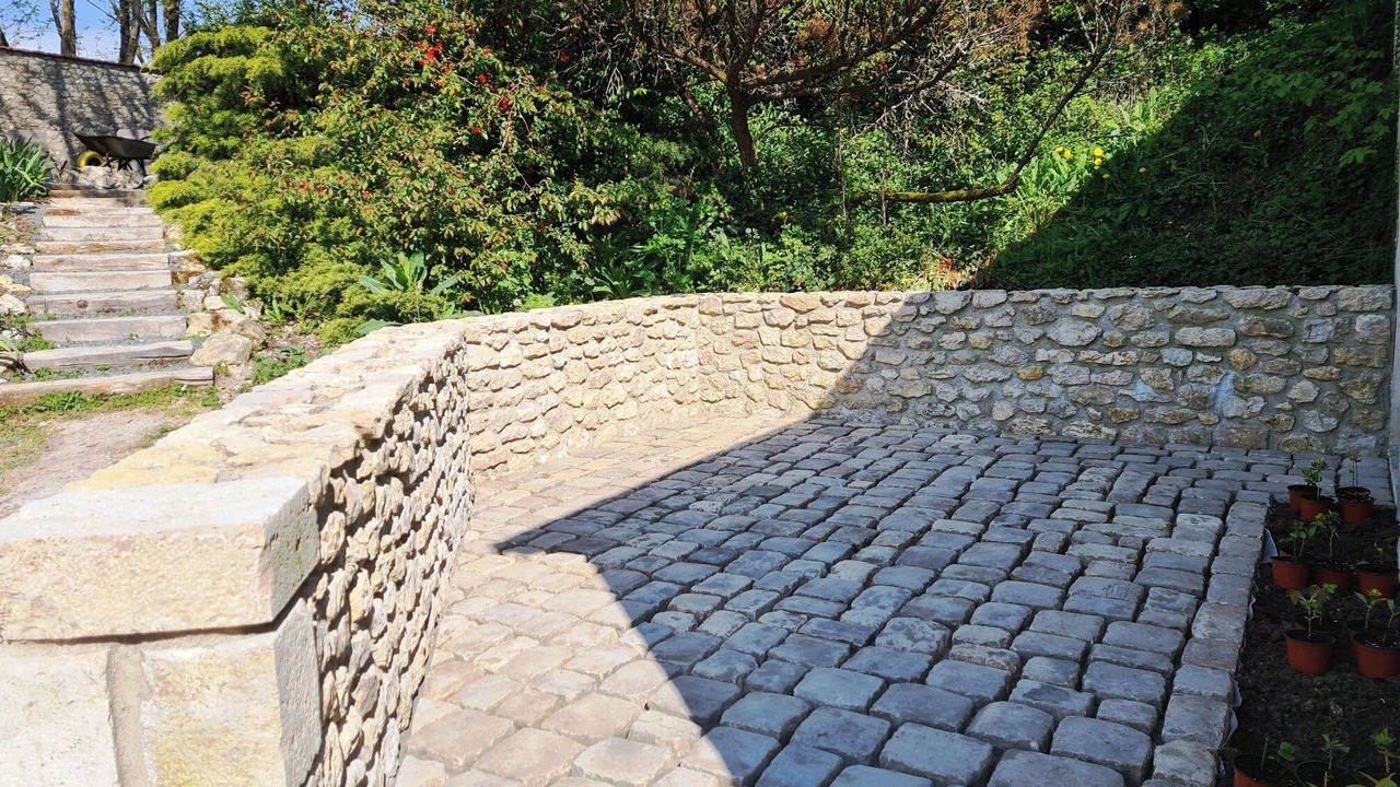 Photo of Outdoor in Blere