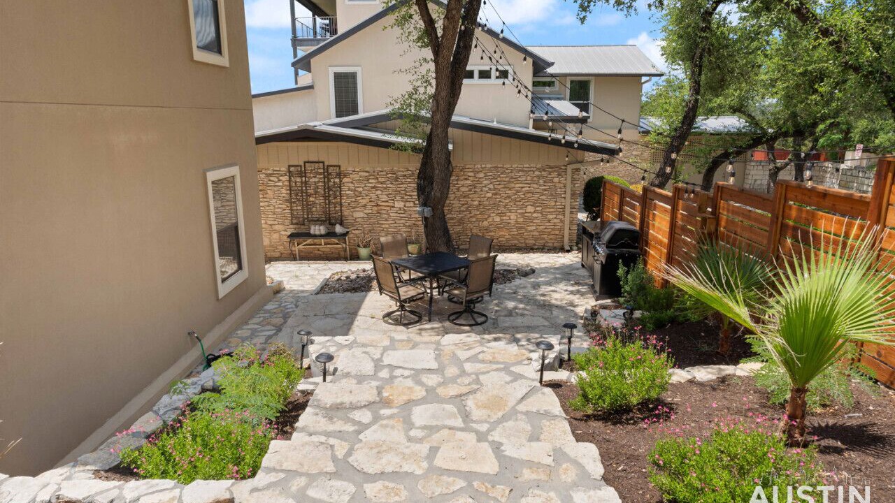 Photo of Outdoor in Comanche Trail Estates