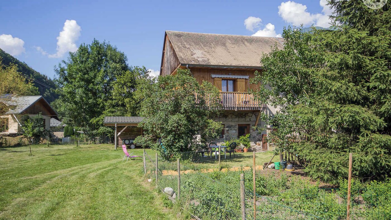 Photo of Outdoor in Saint-Leger