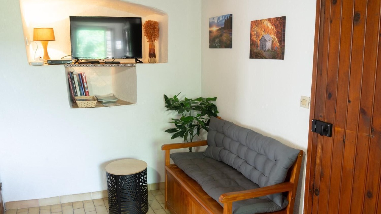 Photo of Livingroom in Laval-du-Tarn