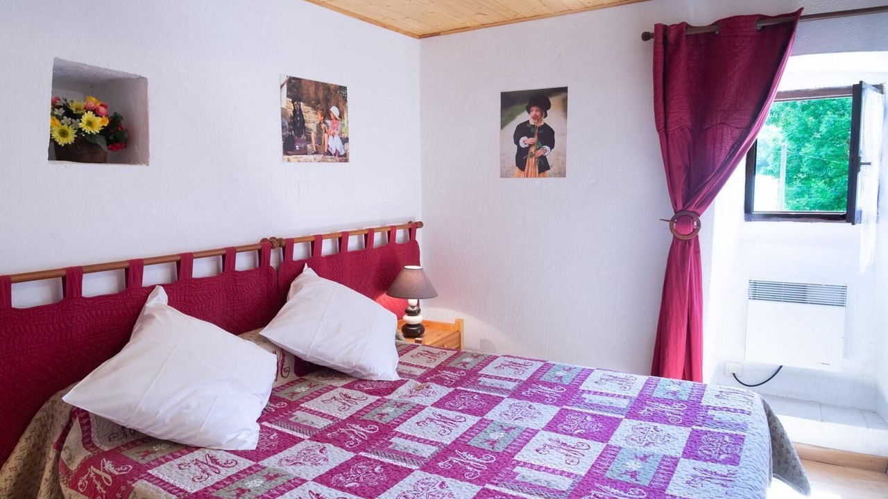 Photo of Bedroom in Laval-du-Tarn