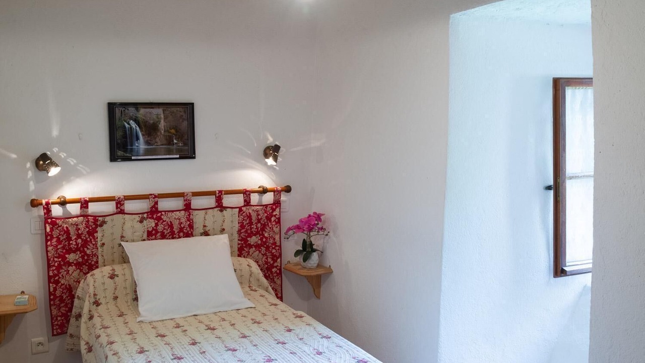 Photo of Bedroom in Laval-du-Tarn