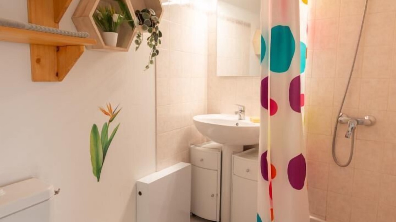 Photo of Bathroom in Laval-du-Tarn