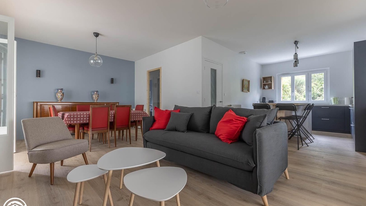 Photo of Livingroom in Parent