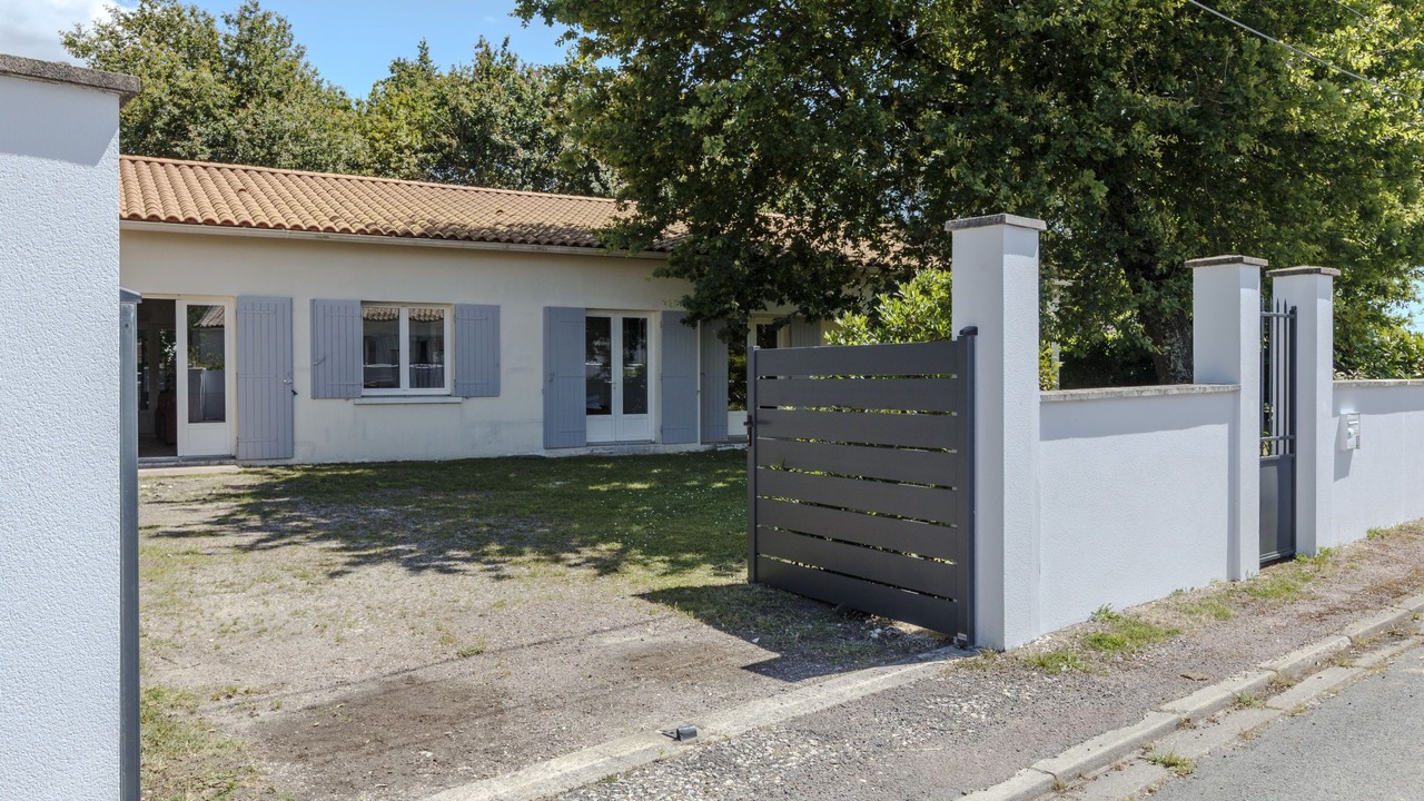 Photo of Others in Medis