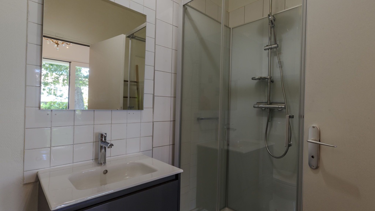 Photo of Bathroom in Medis