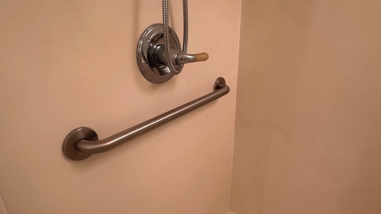 Photo of Bathroom in Emerald Forest