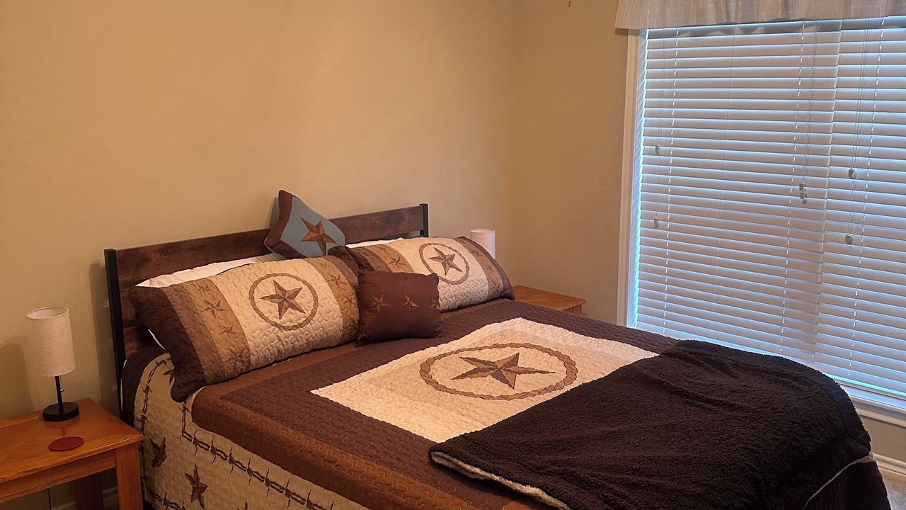 Photo of Bedroom in Emerald Forest