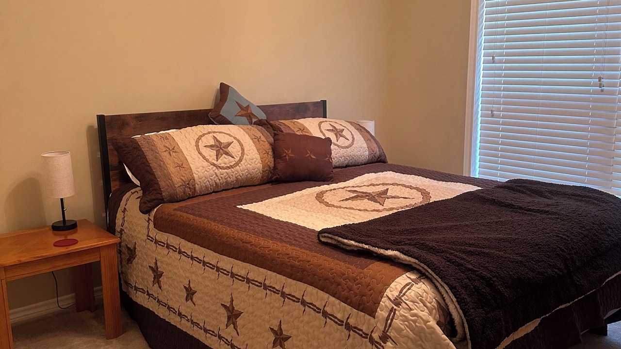 Photo of Bedroom in Emerald Forest