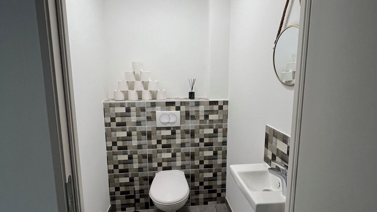 Photo of Bathroom in Vezeronce-Curtin