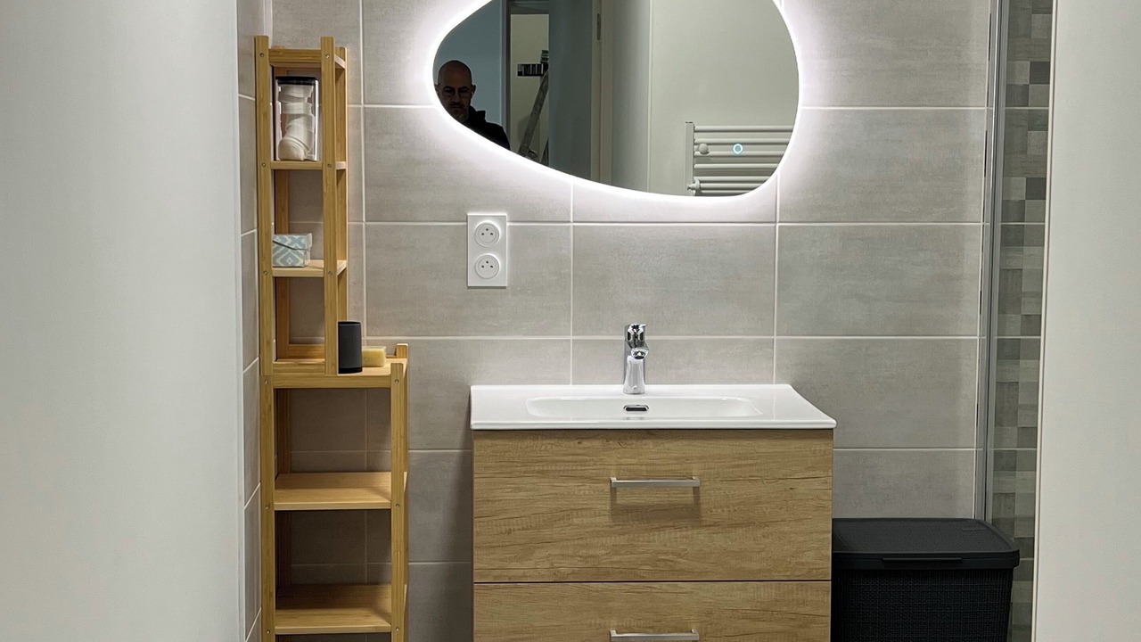 Photo of Bathroom in Vezeronce-Curtin