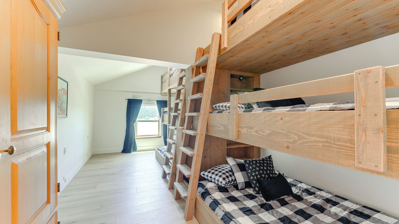 Photo of Others in Thayne