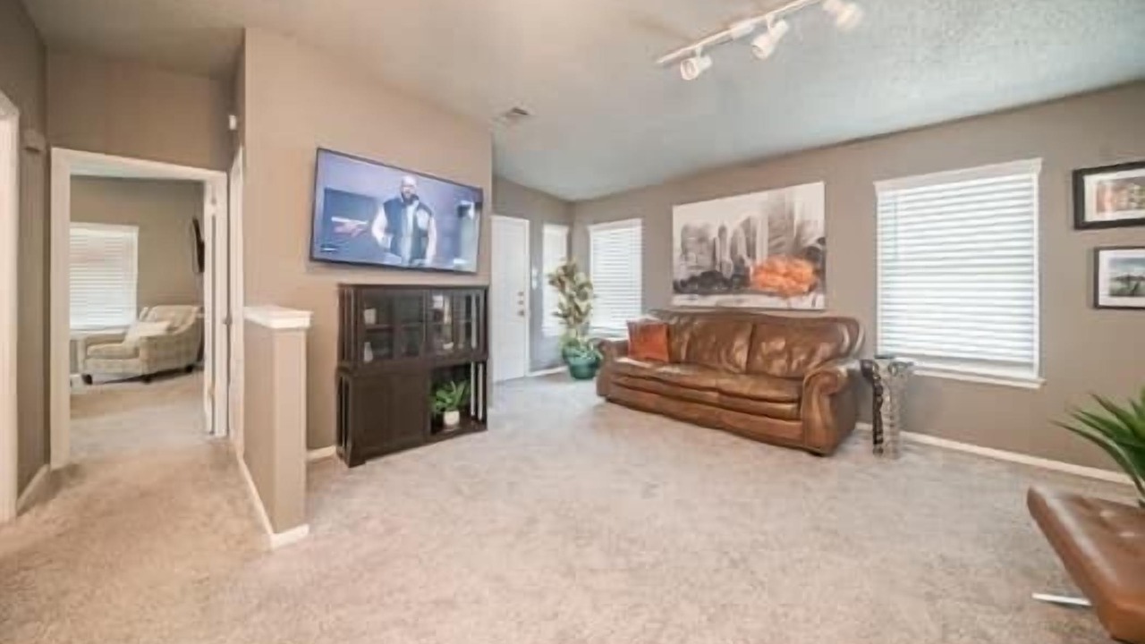 Photo of Livingroom in Midland