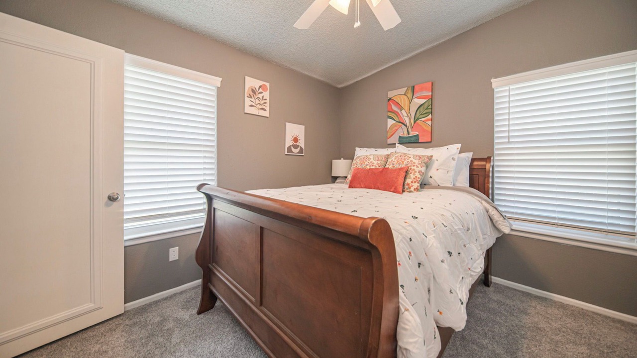 Photo of Bedroom in Midland