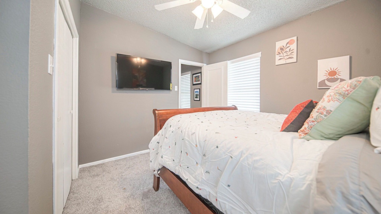 Photo of Bedroom in Midland