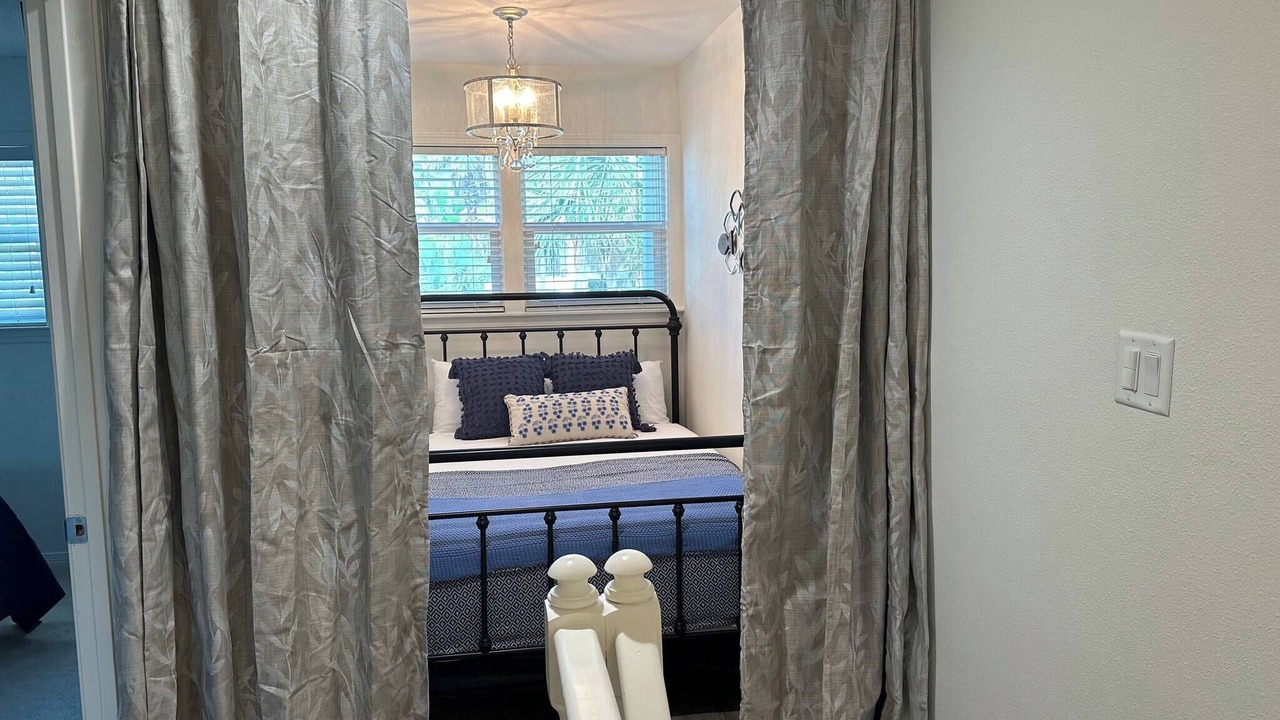 Photo of Bedroom in Miramar Beach
