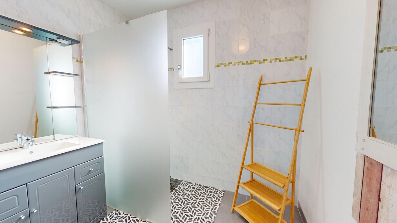 Photo of Bathroom in Givrand
