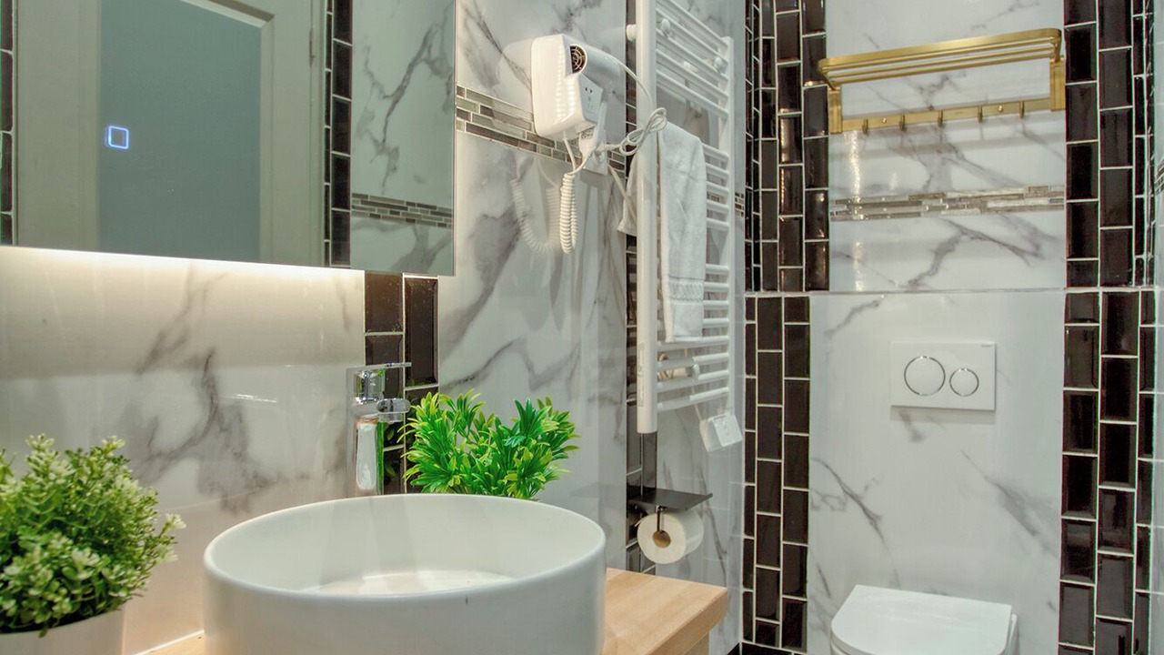 Photo of Bathroom in Arts-et-Metiers