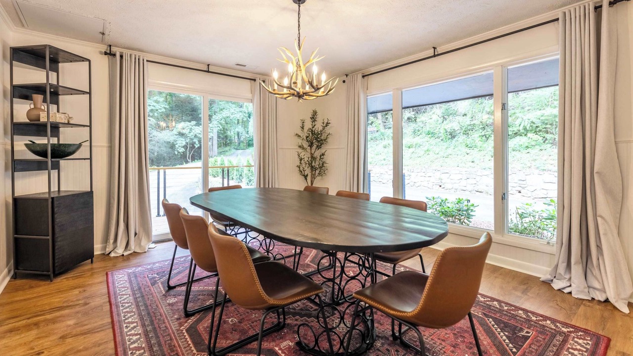 Photo of Livingroom in Skyland