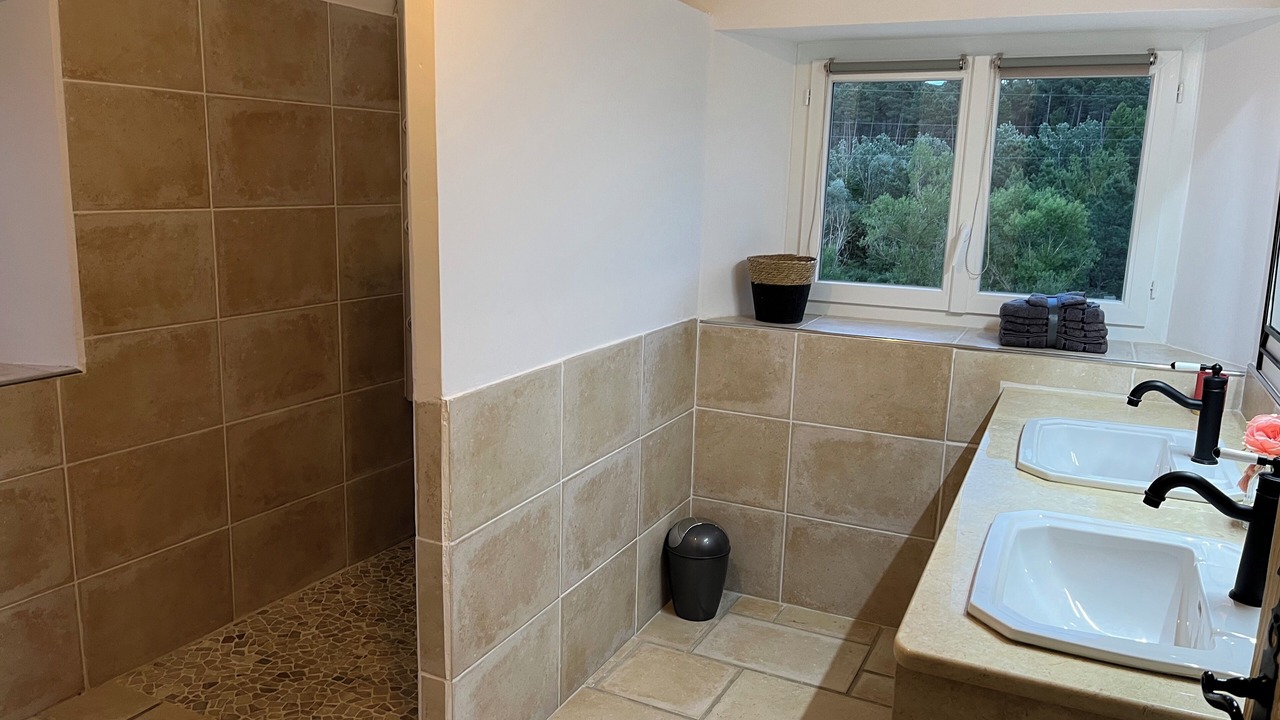 Photo of Bathroom in Saint-Florent-sur-Auzonnet