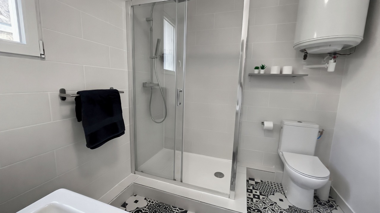 Photo of Bathroom in La Fuye-Velpeau