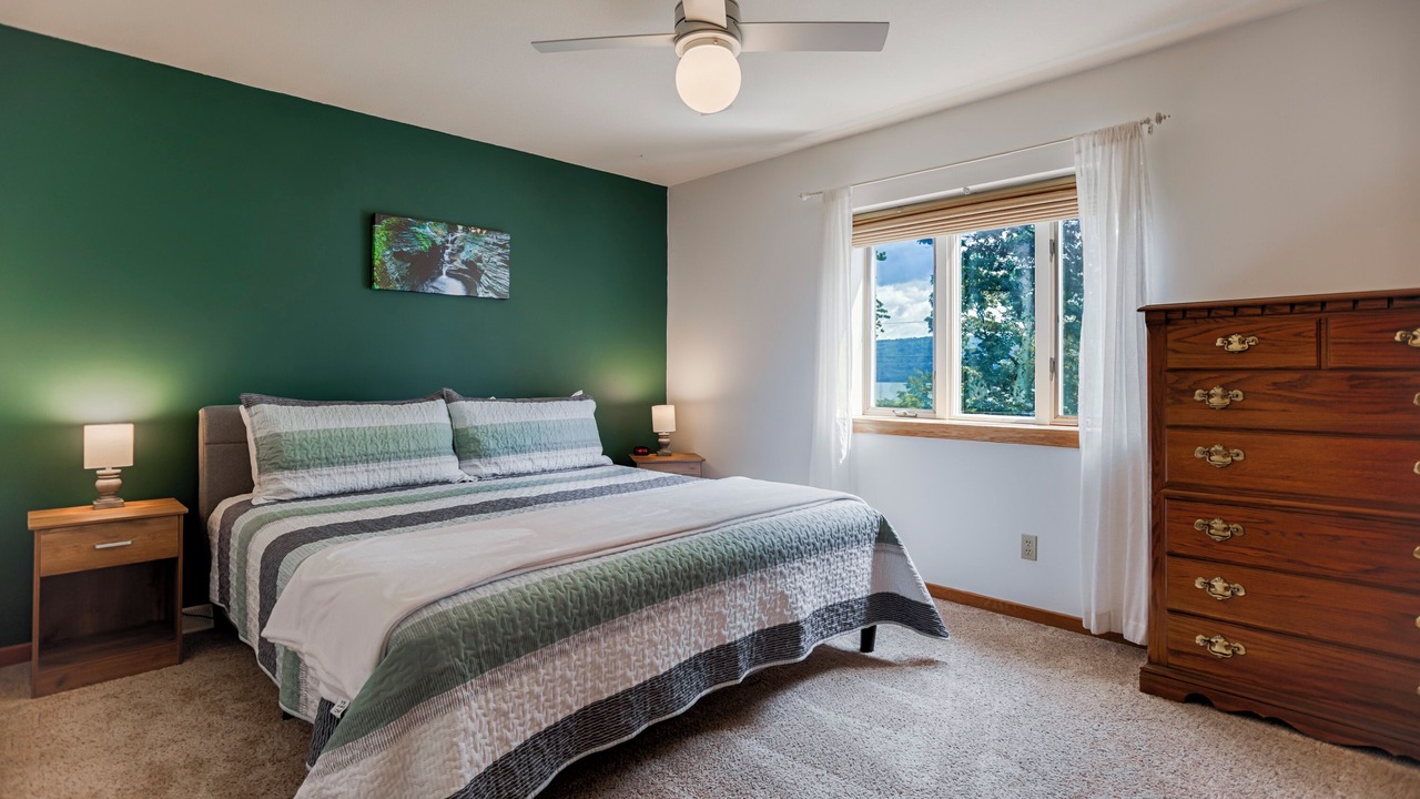 Photo of Bedroom in Town of Reading