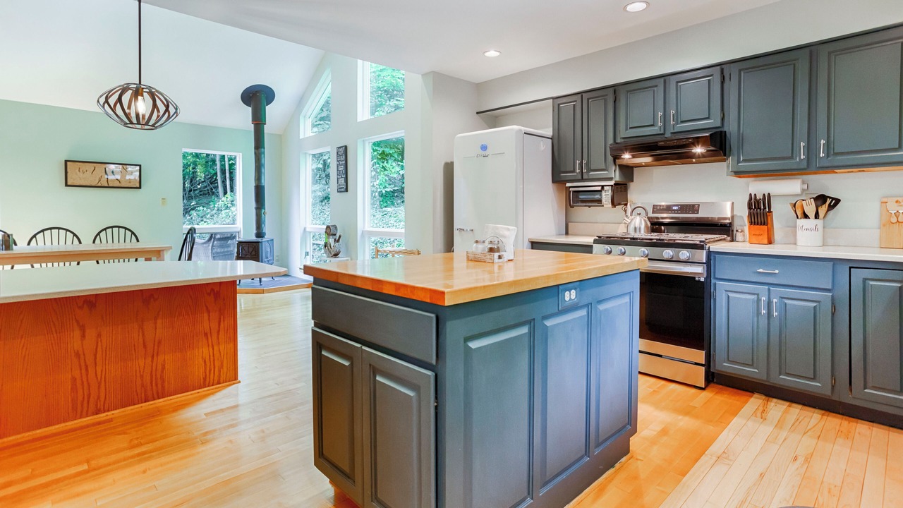 Photo of Kitchen in Town of Reading