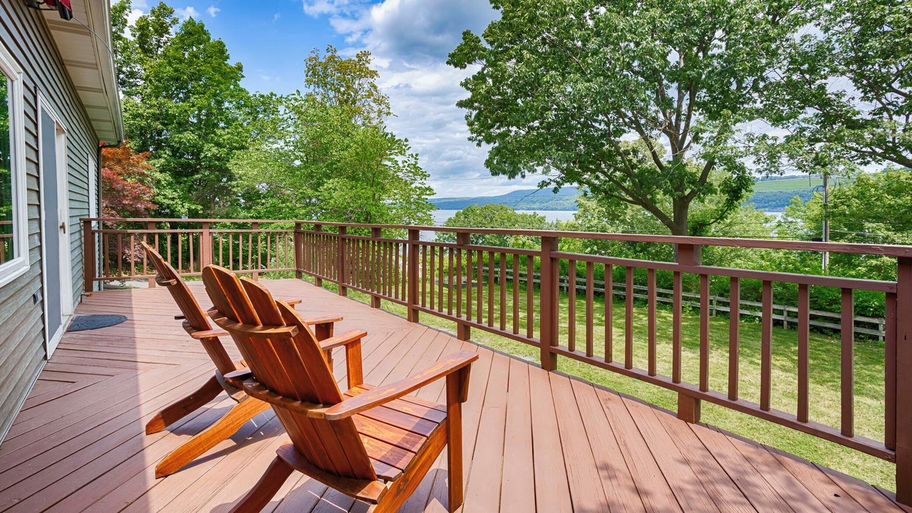 Photo of Patio Balcony in Town of Reading