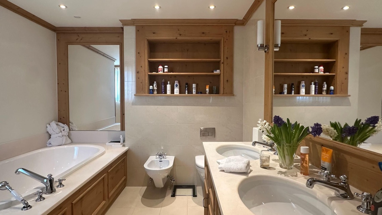 Photo of Bathroom in Zweisimmen Nr Gstaad