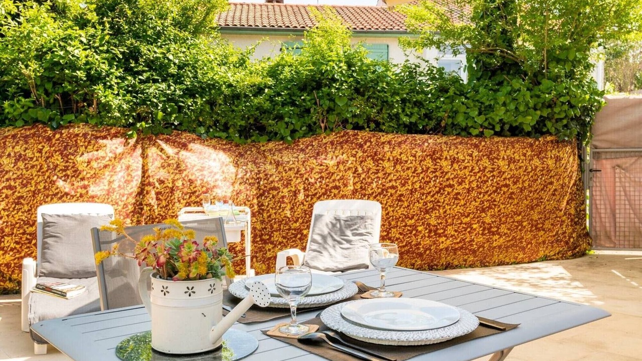 Photo of Outdoor in Nerac